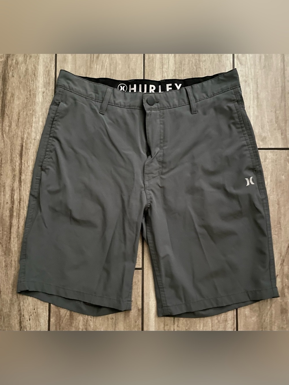 Hurley Men's Charcoal Gray Hybrid Shorts, Size 32